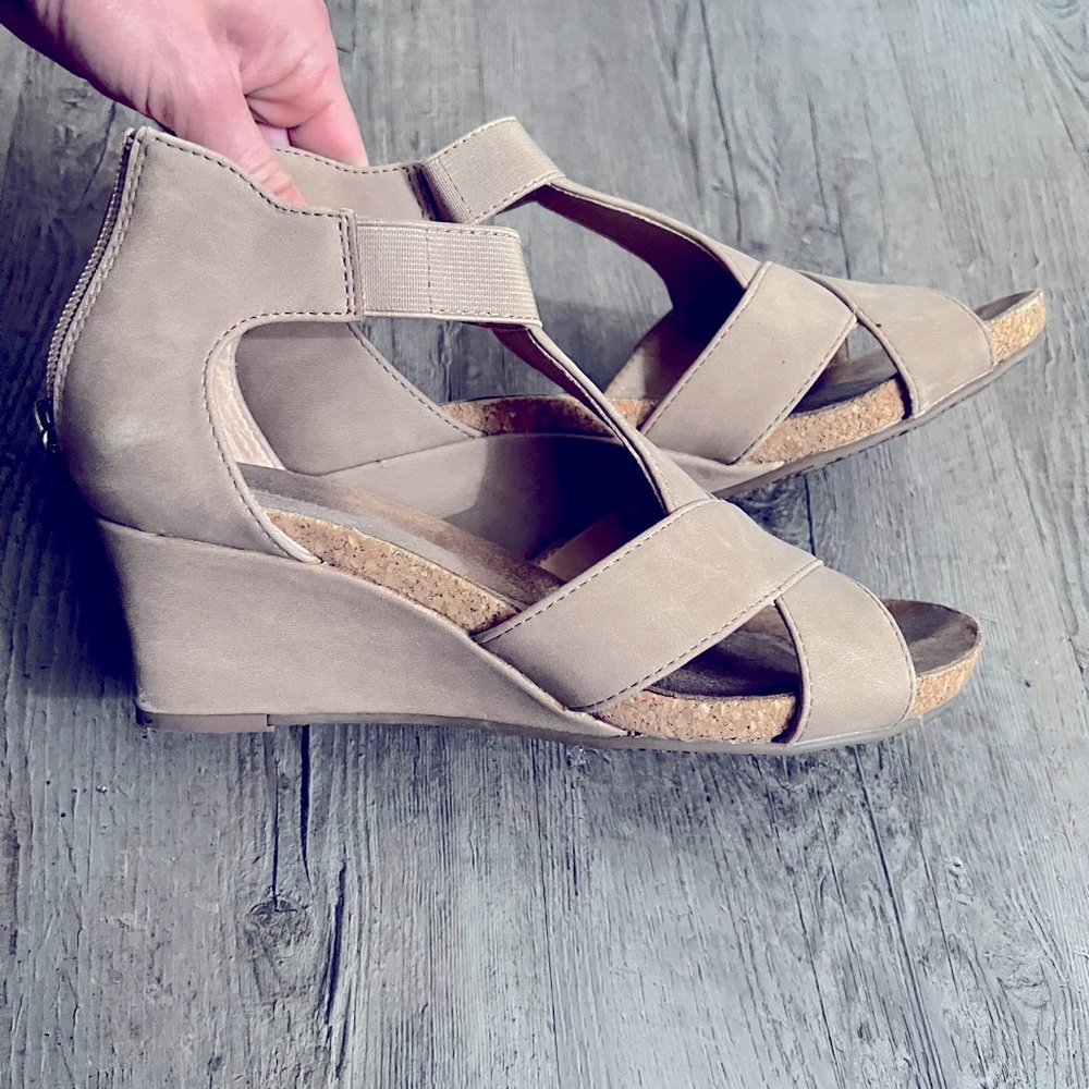 Wedge sandals 8